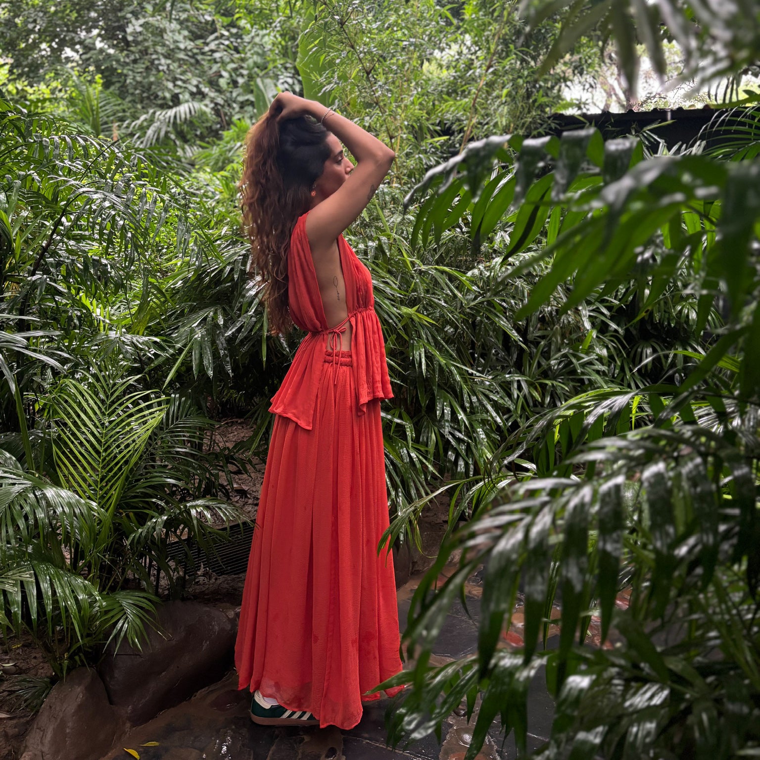 Pure silk chiffon skirt handmade in small artisan batches in India. The Agni skirt features a flowing silhouette, cotton lining, and refined slow-fashion elegance.